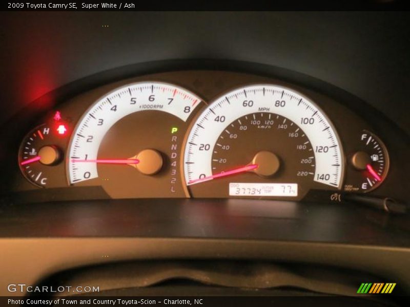 Super White / Ash 2009 Toyota Camry SE