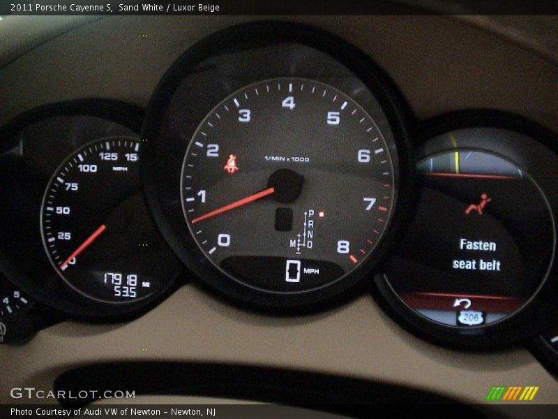Sand White / Luxor Beige 2011 Porsche Cayenne S