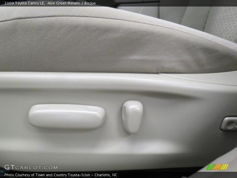 Aloe Green Metallic / Bisque 2009 Toyota Camry LE