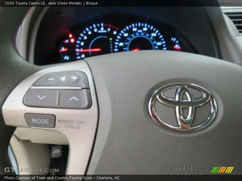 Aloe Green Metallic / Bisque 2009 Toyota Camry LE
