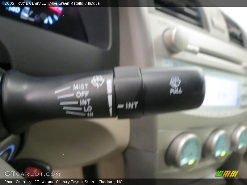 Aloe Green Metallic / Bisque 2009 Toyota Camry LE