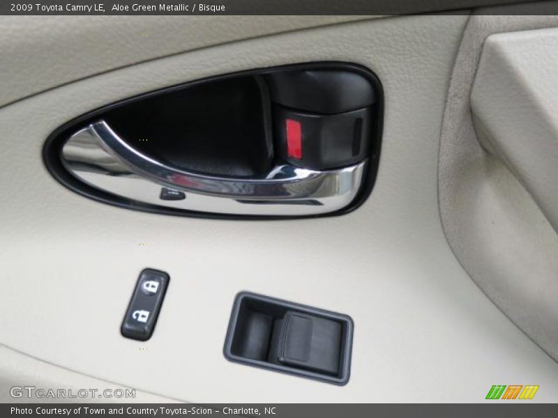 Aloe Green Metallic / Bisque 2009 Toyota Camry LE