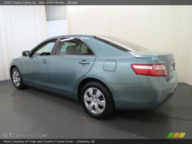 Aloe Green Metallic / Bisque 2009 Toyota Camry LE