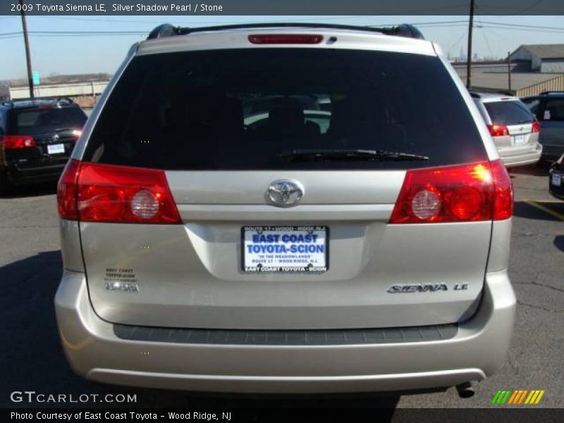 Silver Shadow Pearl / Stone 2009 Toyota Sienna LE