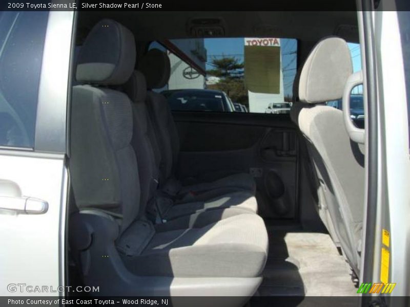 Silver Shadow Pearl / Stone 2009 Toyota Sienna LE