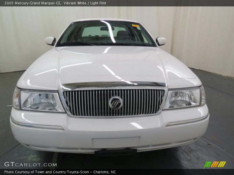 Vibrant White / Light Flint 2005 Mercury Grand Marquis GS