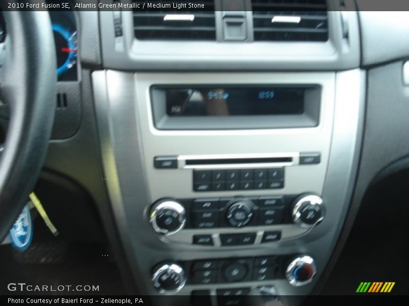 Atlantis Green Metallic / Medium Light Stone 2010 Ford Fusion SE