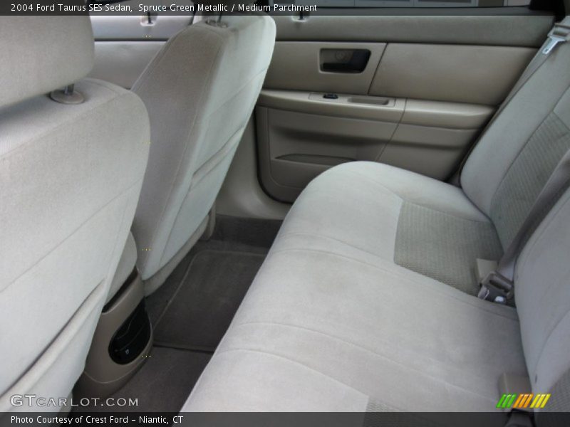 Spruce Green Metallic / Medium Parchment 2004 Ford Taurus SES Sedan