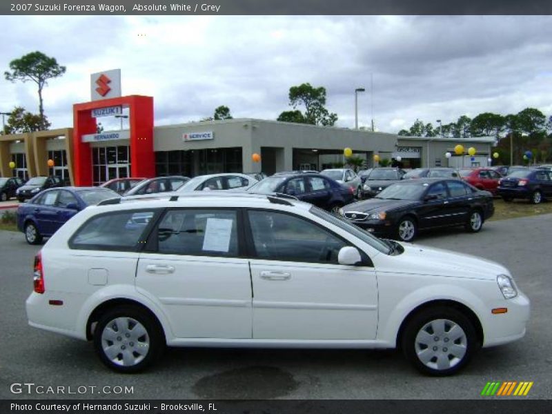 Absolute White / Grey 2007 Suzuki Forenza Wagon