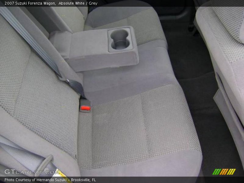 Absolute White / Grey 2007 Suzuki Forenza Wagon