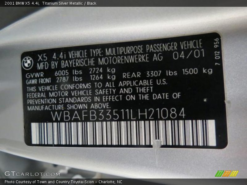 Titanium Silver Metallic / Black 2001 BMW X5 4.4i
