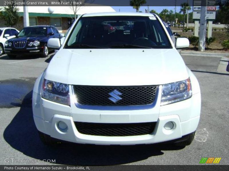 White Pearl / Black 2007 Suzuki Grand Vitara