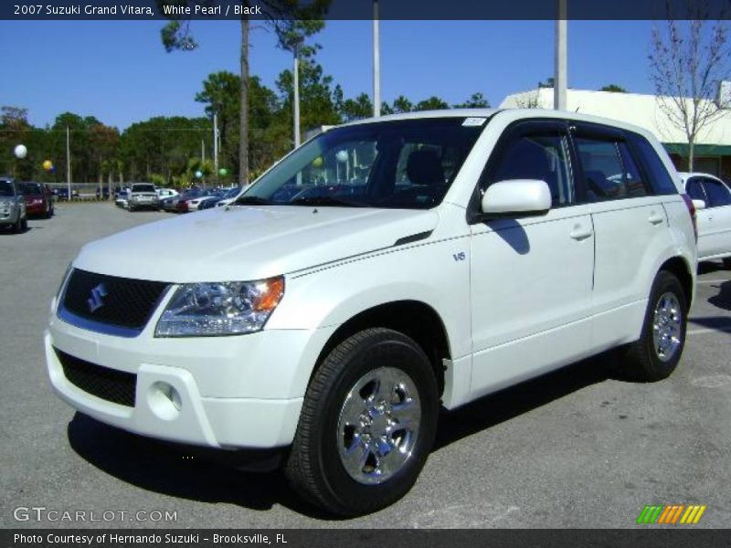 White Pearl / Black 2007 Suzuki Grand Vitara