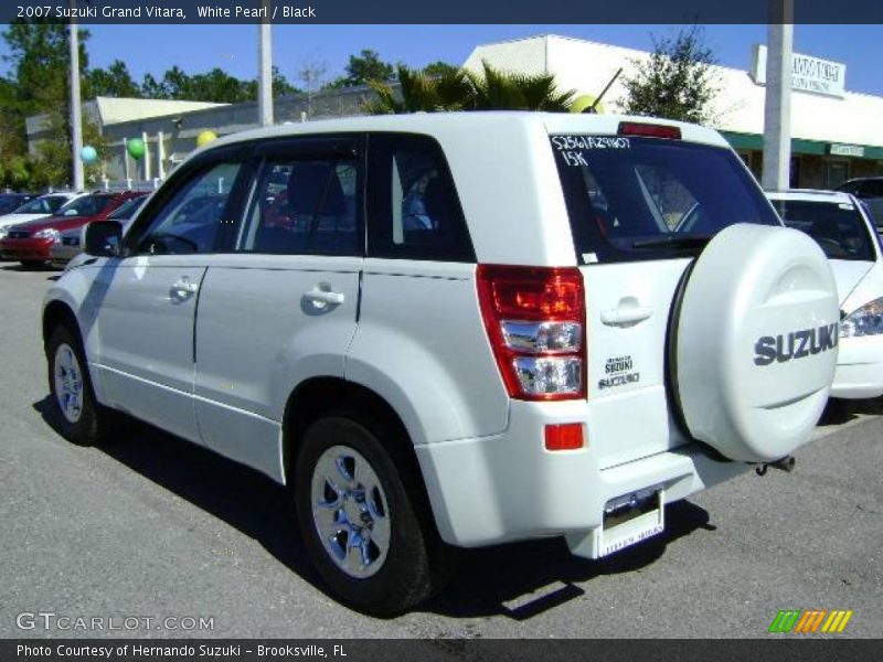 White Pearl / Black 2007 Suzuki Grand Vitara