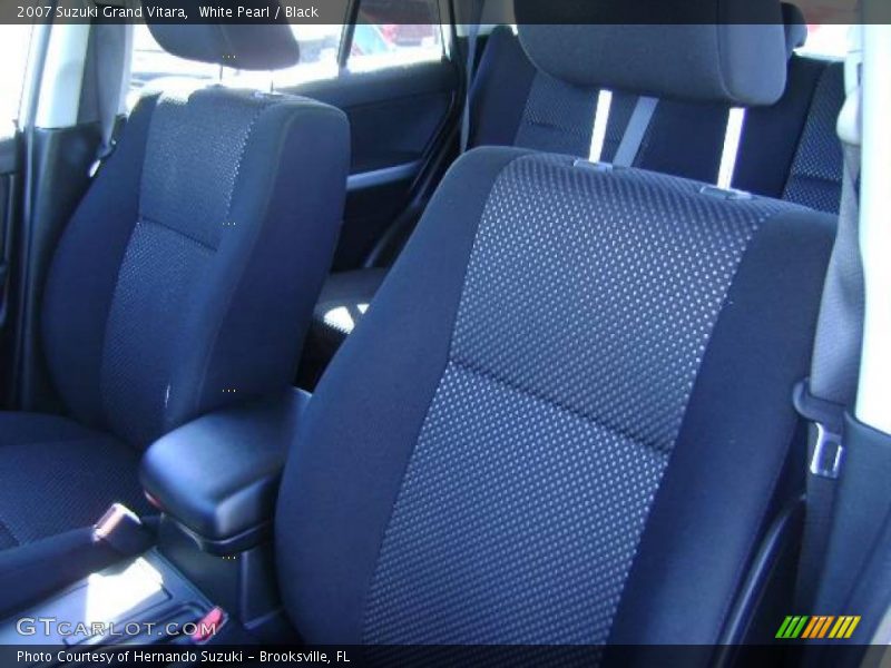 White Pearl / Black 2007 Suzuki Grand Vitara