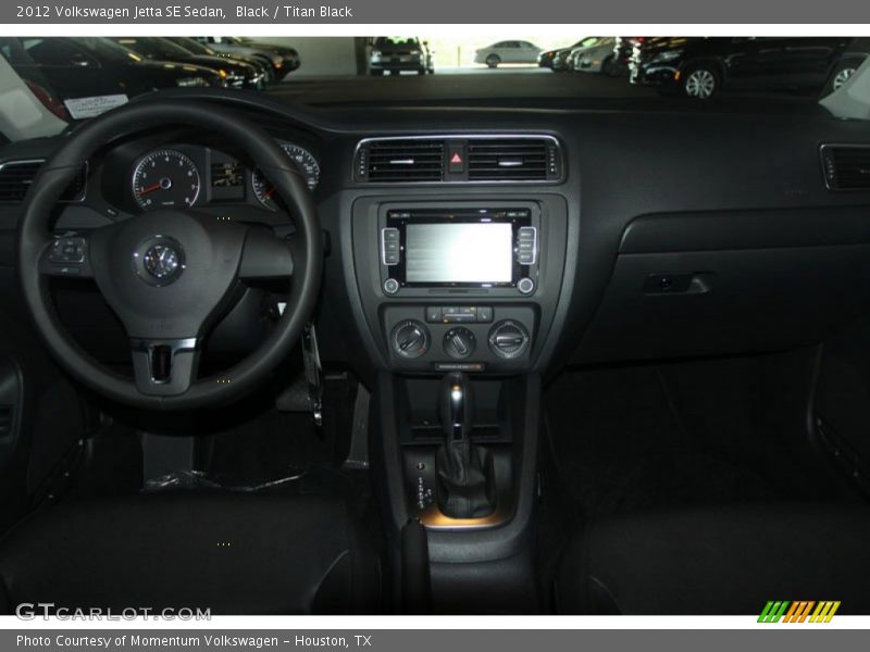 Black / Titan Black 2012 Volkswagen Jetta SE Sedan