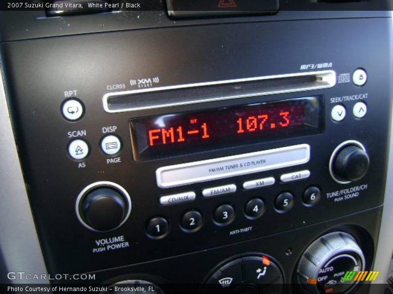 White Pearl / Black 2007 Suzuki Grand Vitara