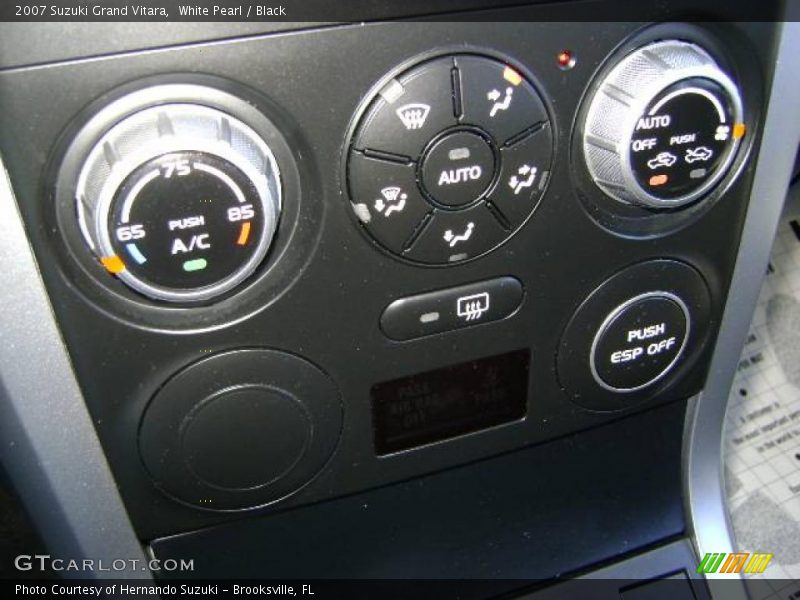 White Pearl / Black 2007 Suzuki Grand Vitara