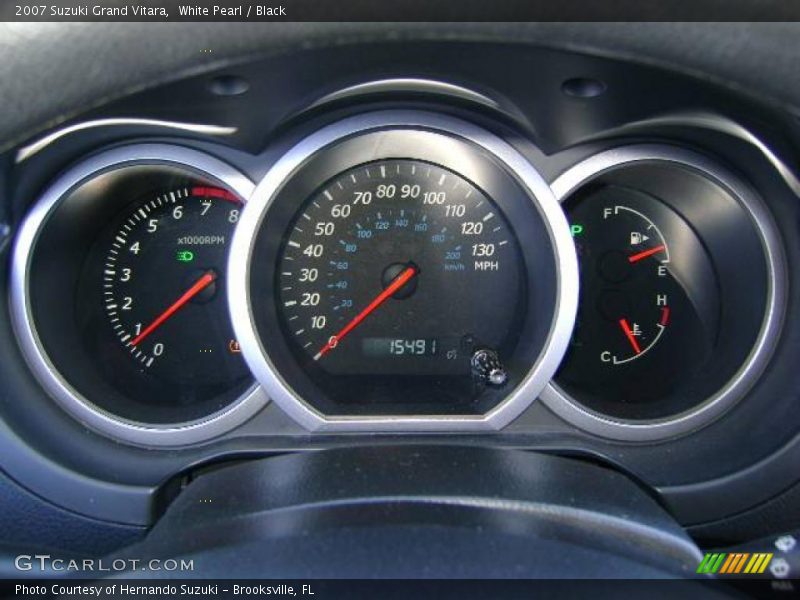 White Pearl / Black 2007 Suzuki Grand Vitara