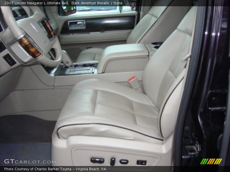 Front Seat of 2007 Navigator L Ultimate 4x4