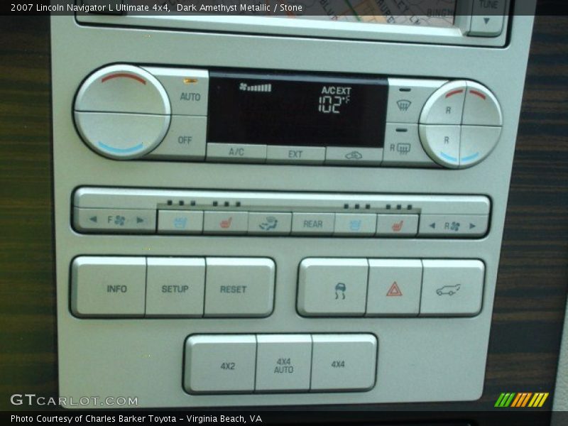 Controls of 2007 Navigator L Ultimate 4x4