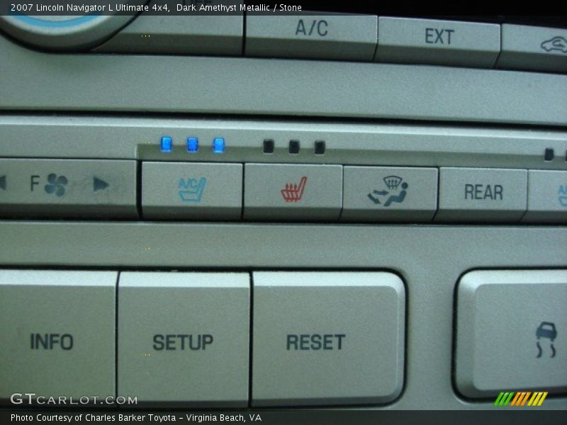 Controls of 2007 Navigator L Ultimate 4x4