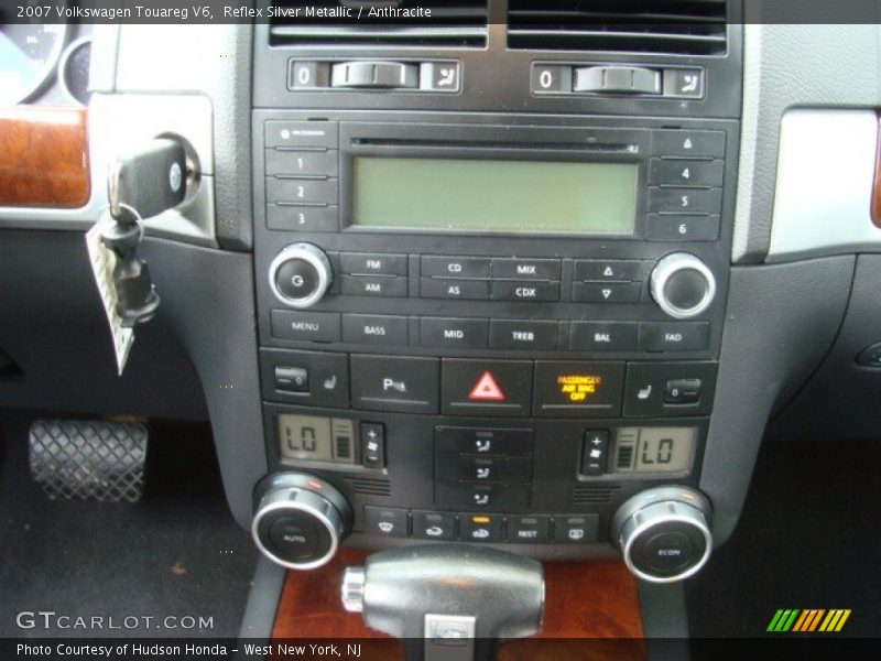 Reflex Silver Metallic / Anthracite 2007 Volkswagen Touareg V6