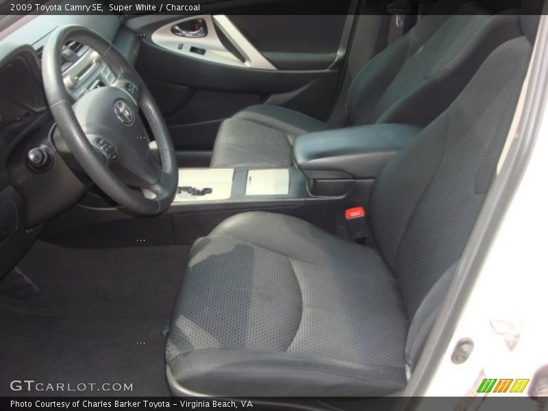 Super White / Charcoal 2009 Toyota Camry SE