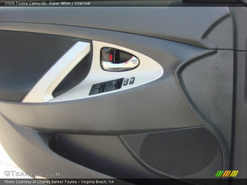 Super White / Charcoal 2009 Toyota Camry SE