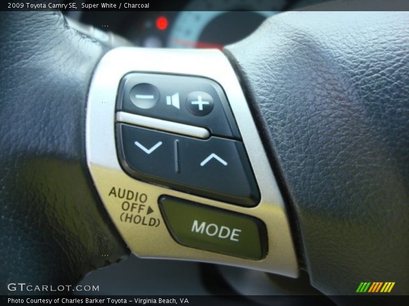 Super White / Charcoal 2009 Toyota Camry SE