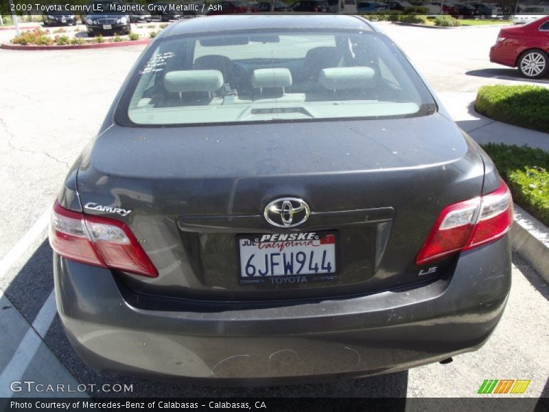 Magnetic Gray Metallic / Ash 2009 Toyota Camry LE