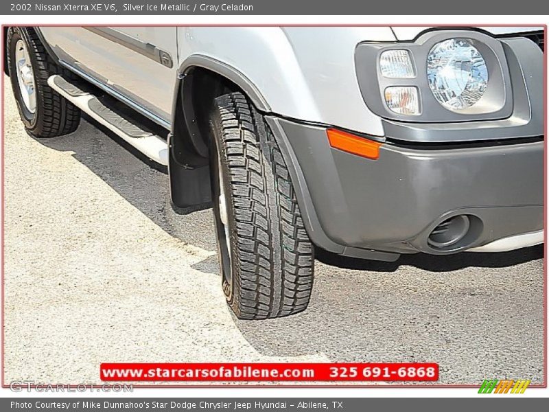 Silver Ice Metallic / Gray Celadon 2002 Nissan Xterra XE V6