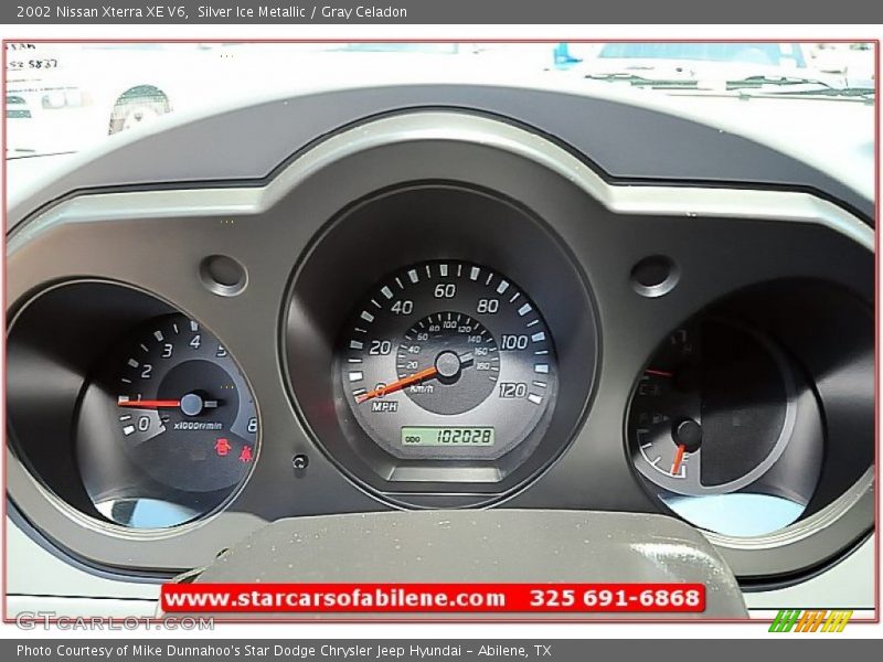 Silver Ice Metallic / Gray Celadon 2002 Nissan Xterra XE V6