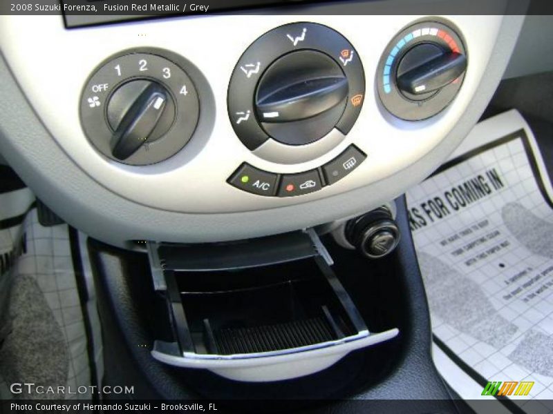 Fusion Red Metallic / Grey 2008 Suzuki Forenza