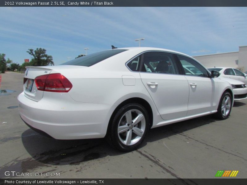 Candy White / Titan Black 2012 Volkswagen Passat 2.5L SE