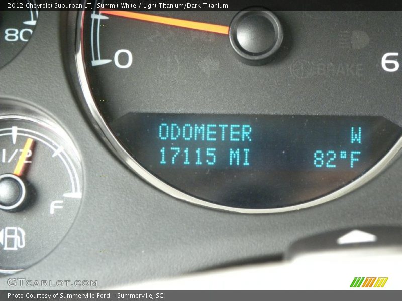 Summit White / Light Titanium/Dark Titanium 2012 Chevrolet Suburban LT