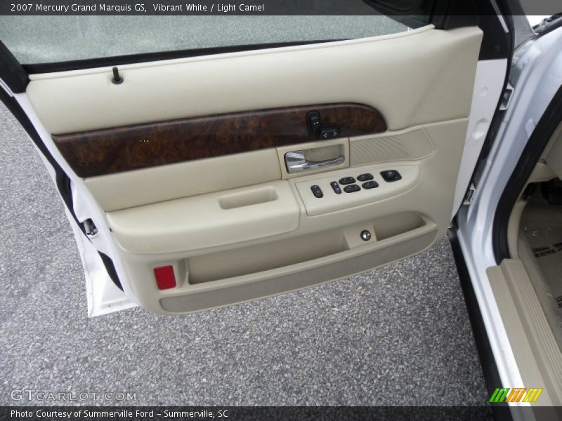 Vibrant White / Light Camel 2007 Mercury Grand Marquis GS