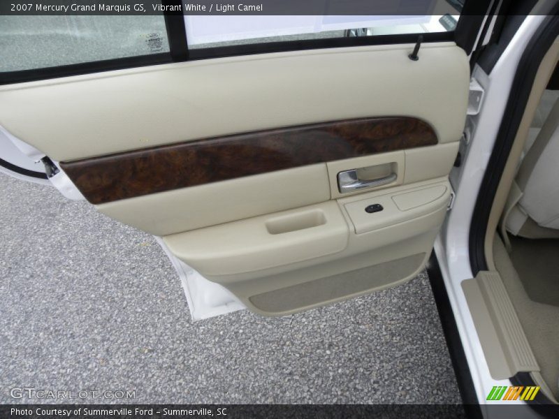 Vibrant White / Light Camel 2007 Mercury Grand Marquis GS