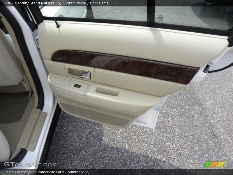 Vibrant White / Light Camel 2007 Mercury Grand Marquis GS