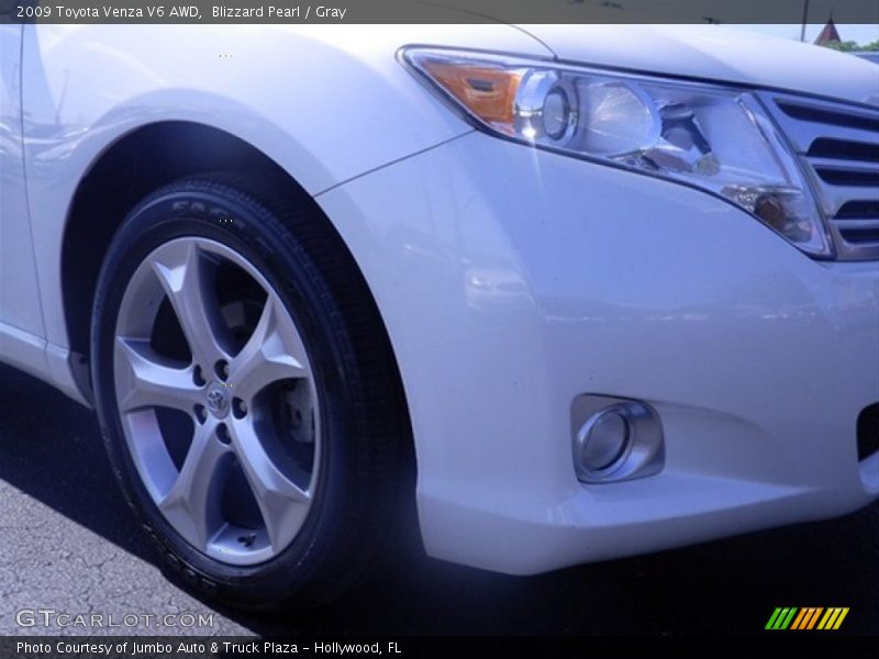 Blizzard Pearl / Gray 2009 Toyota Venza V6 AWD