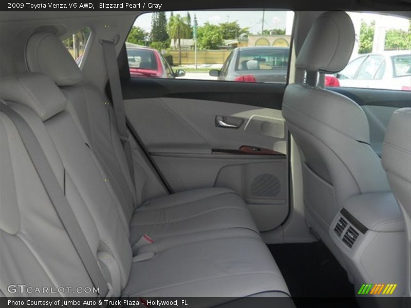 Blizzard Pearl / Gray 2009 Toyota Venza V6 AWD