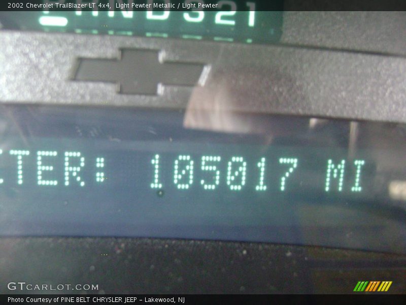 Light Pewter Metallic / Light Pewter 2002 Chevrolet TrailBlazer LT 4x4