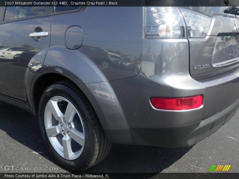 Graphite Gray Pearl / Black 2007 Mitsubishi Outlander XLS 4WD