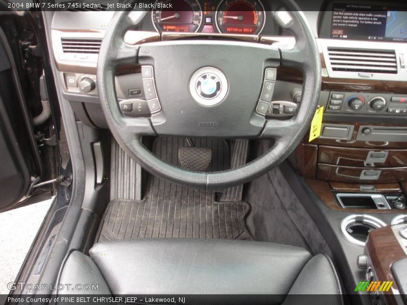 Jet Black / Black/Black 2004 BMW 7 Series 745i Sedan