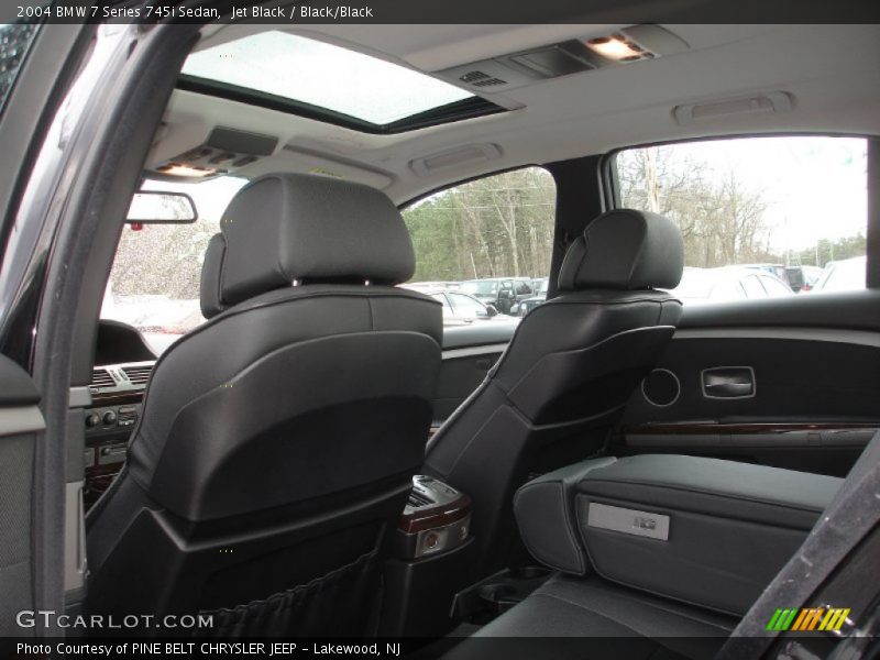 Jet Black / Black/Black 2004 BMW 7 Series 745i Sedan