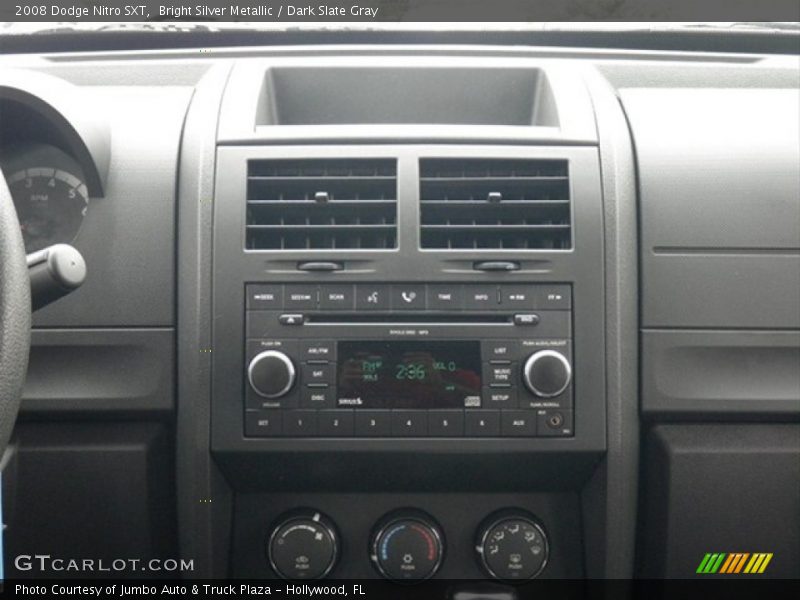 Bright Silver Metallic / Dark Slate Gray 2008 Dodge Nitro SXT