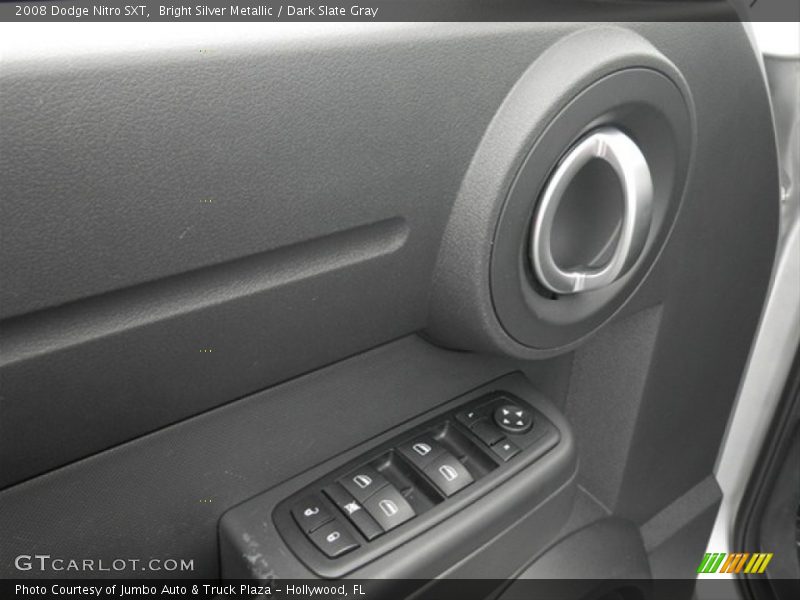 Bright Silver Metallic / Dark Slate Gray 2008 Dodge Nitro SXT