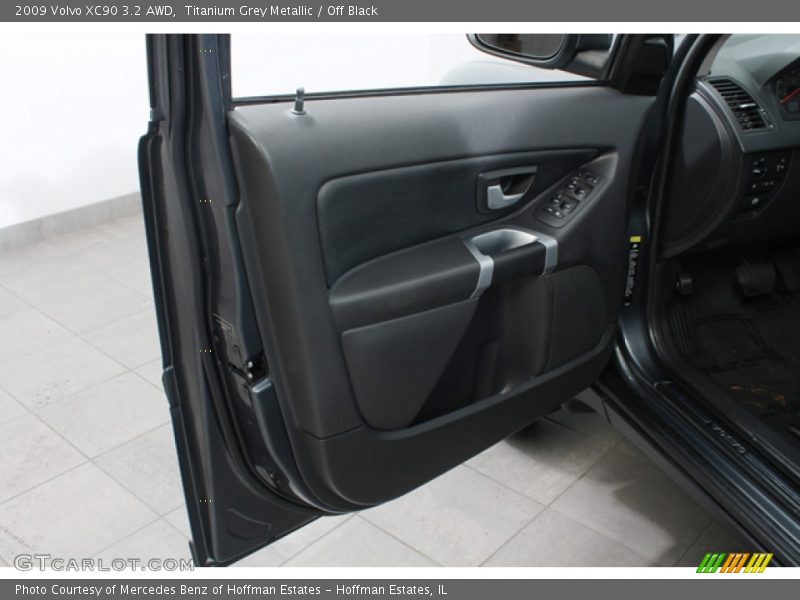 Titanium Grey Metallic / Off Black 2009 Volvo XC90 3.2 AWD