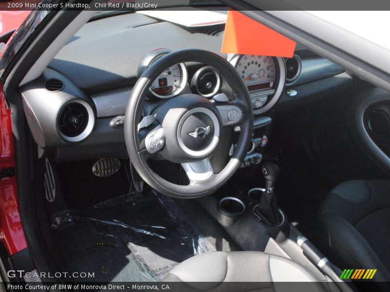 Chili Red / Black/Grey 2009 Mini Cooper S Hardtop