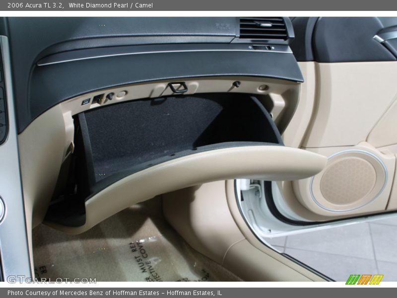 White Diamond Pearl / Camel 2006 Acura TL 3.2